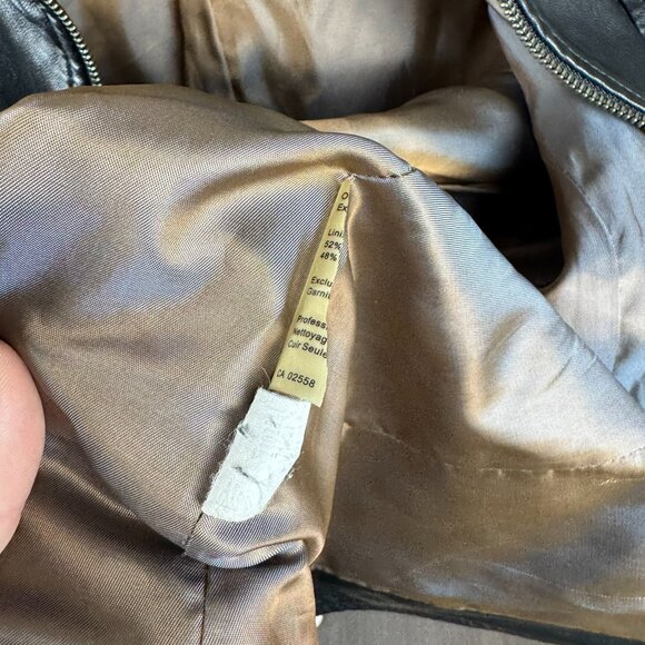 Danier Black Leather Moto Jacket Made in Canada sz Large - Picture 11 of 13